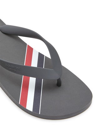 STRIPE MOLDED FLIP FLOPS