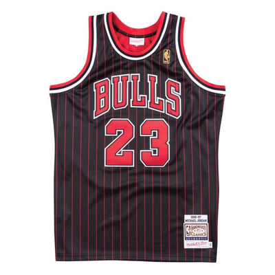 Authentic Jersey Chicago Bulls Alternate 1996-97 Michael Jordan